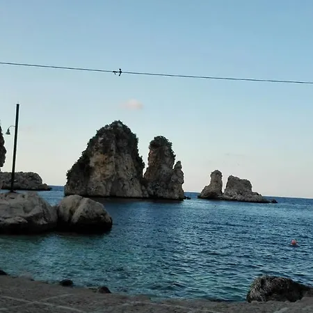 Anna Castellammare del Golfo