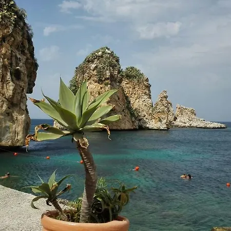 Anna Castellammare del Golfo